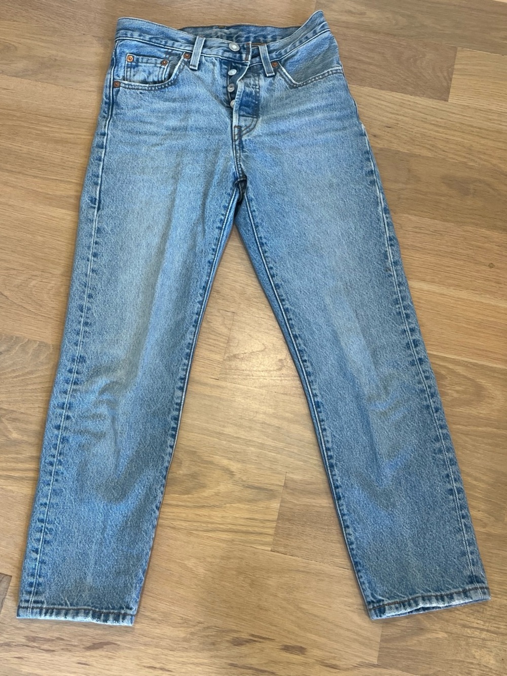 Levi's 501 Cropped Jeans